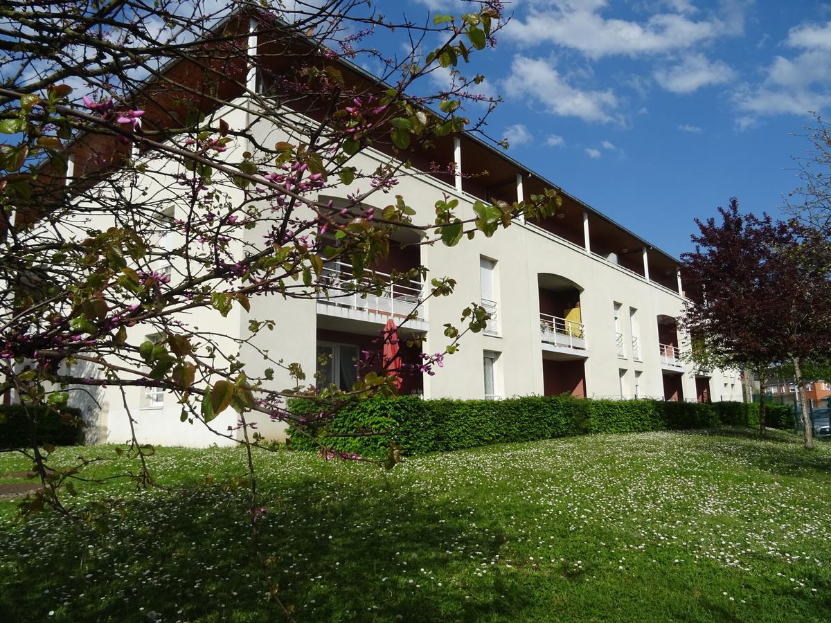 Domitys Le Village Vierzon Esterno foto
